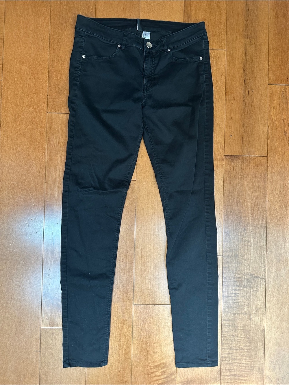 Women’s Black Skinny Jeans - Classic Slim Fit
